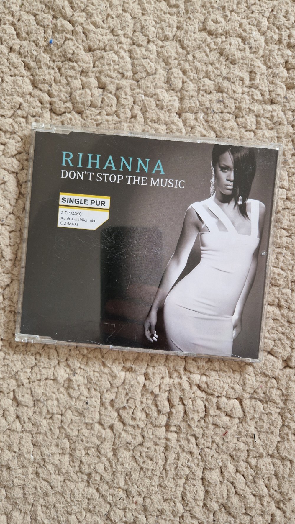 Rihanna Don't stop the music  | Maxi - #2ndchancemusic
