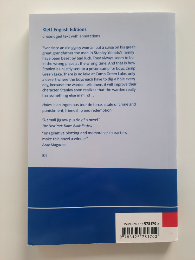 Holes - Louis Sachar