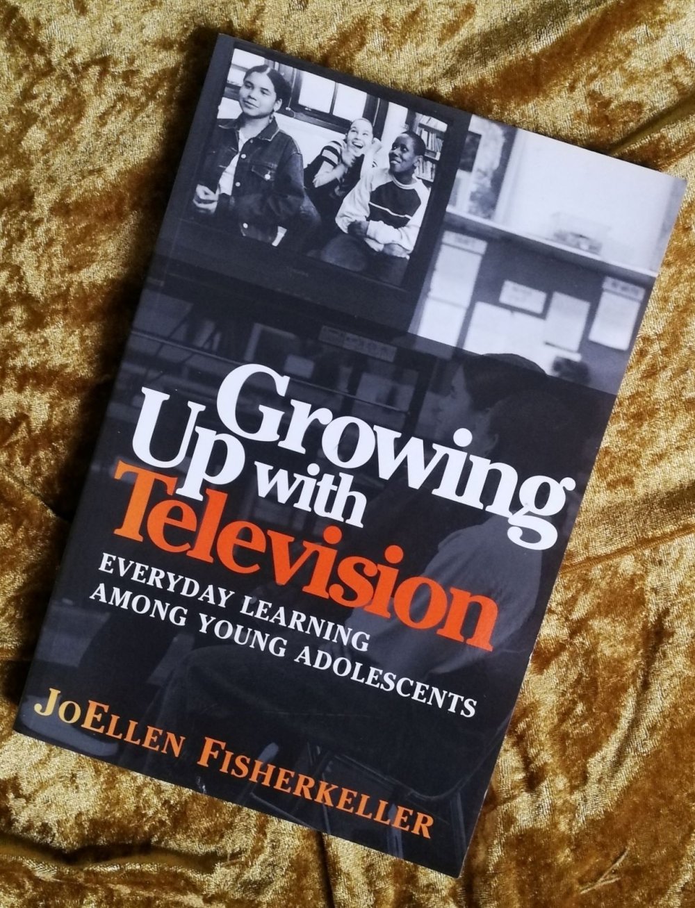 Englisches Buch Growing up with Television - JoEllen Fisherkeller