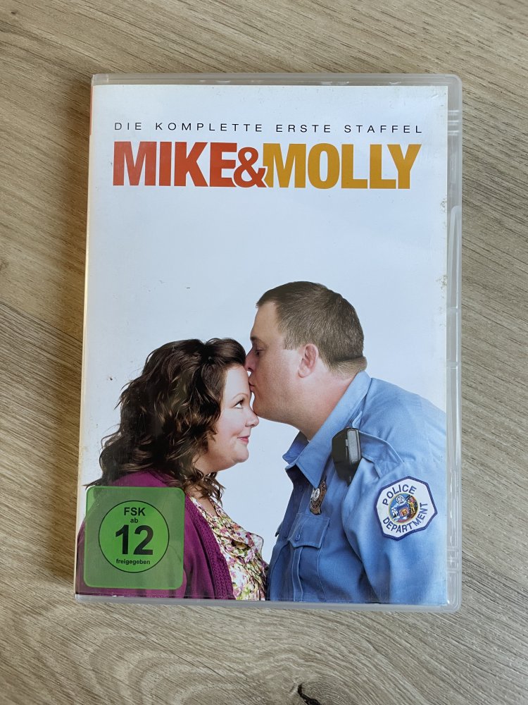 DVD - erste Staffel - Mike & Molly - 1 - first season - deutsch - englisch