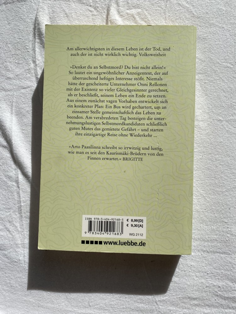 Arto Paasilinna „Der wunderbare Massenselbstmord“