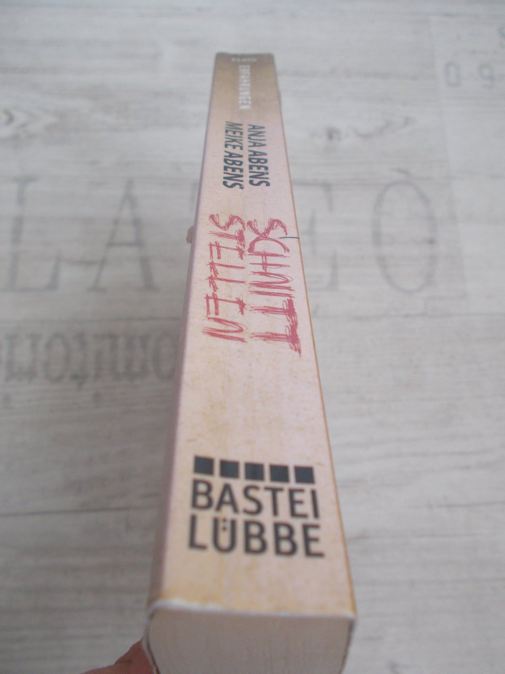 Buch Schnittstellen von Anja Abens und Meike Abens, Schnitt Stellen