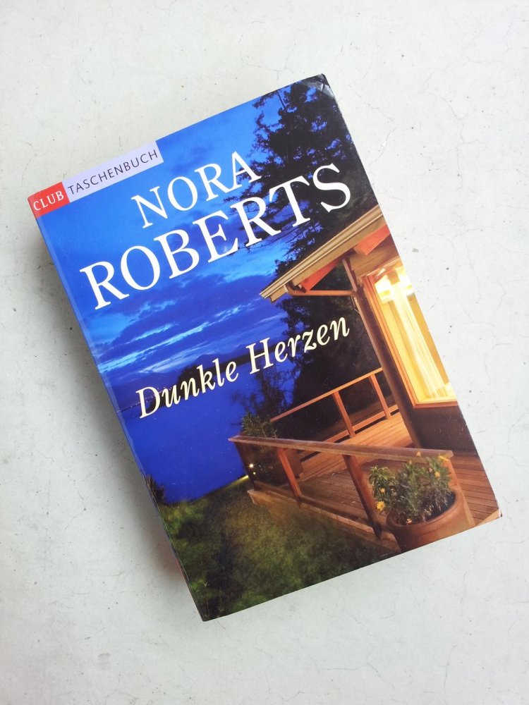Nora Roberts: Dunkle Herzen (Taschenbuch)