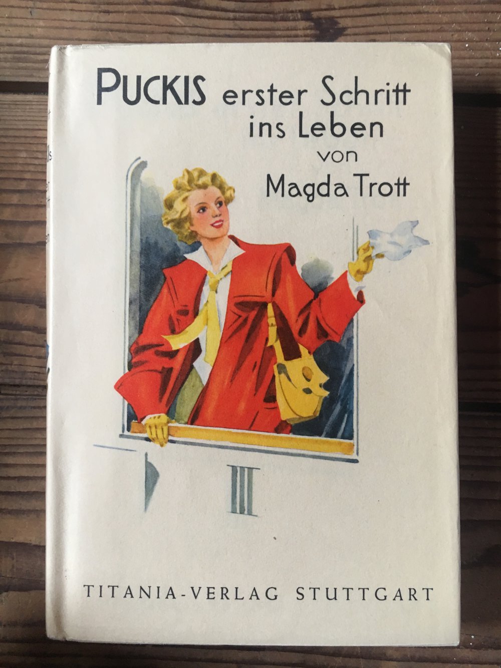 Puckis erster Schritt ins Leben