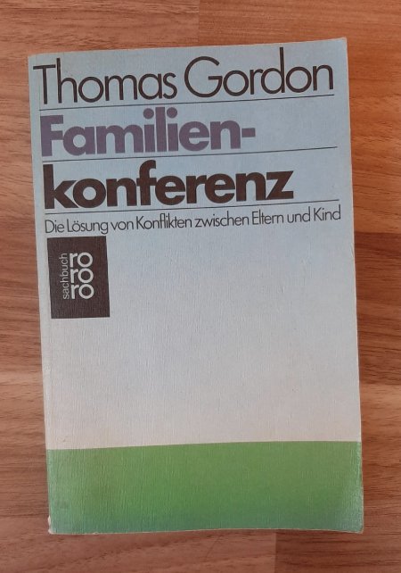 Familienkonferenz (Taschenbuch)