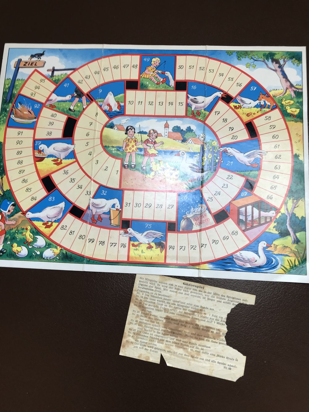 Spiel Nostalgie Familienspiel Gänseliesel Brettspiel altes Design Würfelspiel 