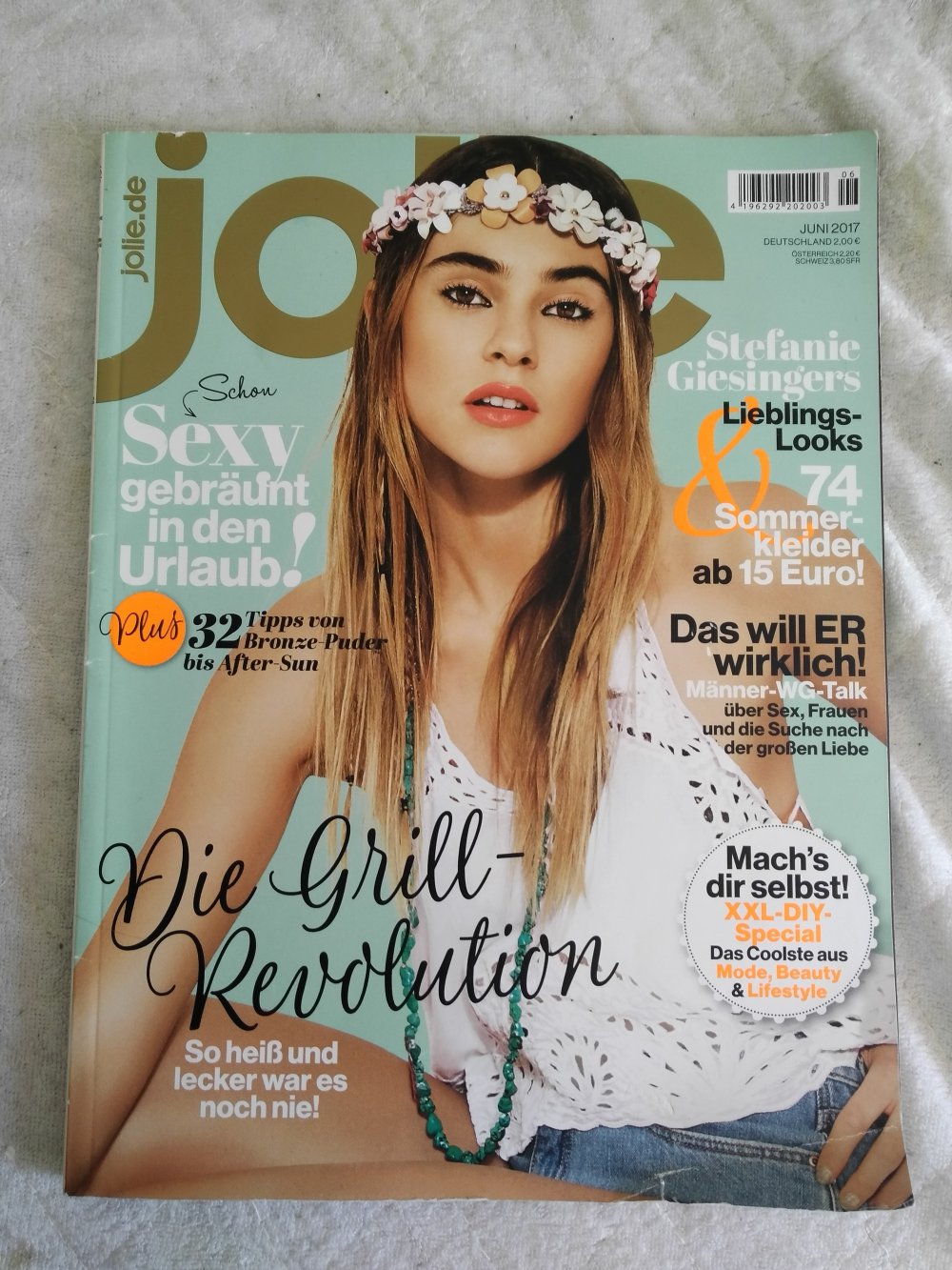 Jolie Juni 2017