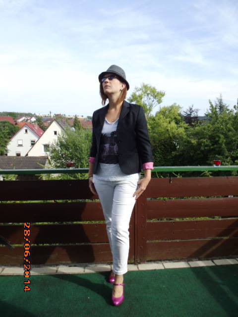 AlexasJeansFashionStars