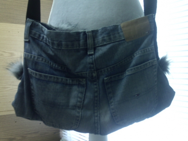 *** Witzig ~ Jeanstasche ~ Fellbesatz ~ Hilfiger Jeans *** 