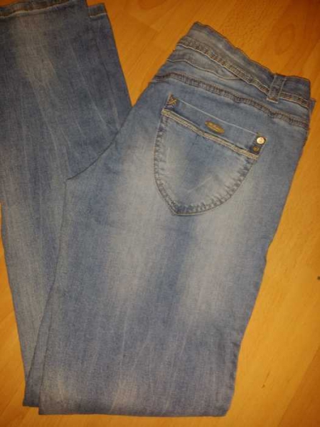 Sehr schöne Jeans in hellblau von Denim life