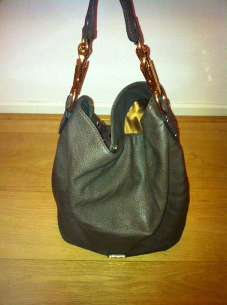 Moschino Handtasche, preppy, Herbst, Blogger, Designer, Luxus, Nieten