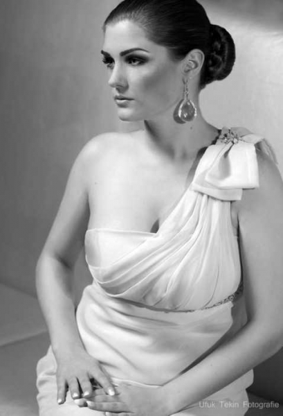 Abendkleid bodenlang nude Pailetten Chiffon Gr 36