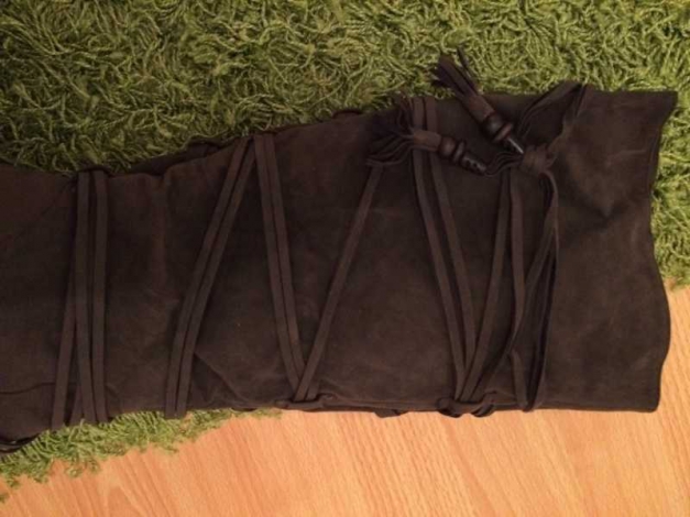 braune Winterstiefel mit Bändern