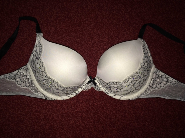 Victoria's Secret Bombshell Push-Up BH Größe 75C