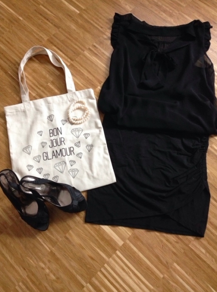 Basic Rock mit raffung in schwarz / H&M 