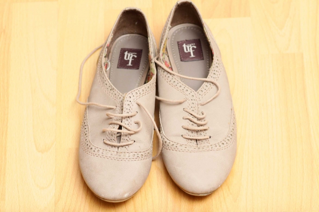 Zara Schnürschuhe grau