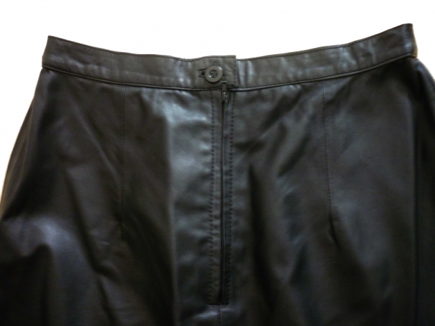 Wadenlanger highwaist vintage K.K. Berlin Lederrock Gr. 42 mit Schleifenverzierung