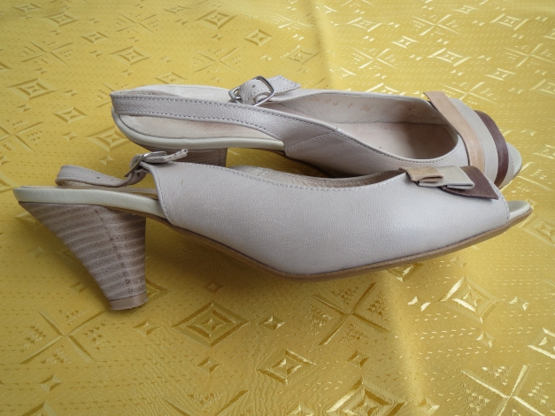 Schuhe, Gr.36/37, beige