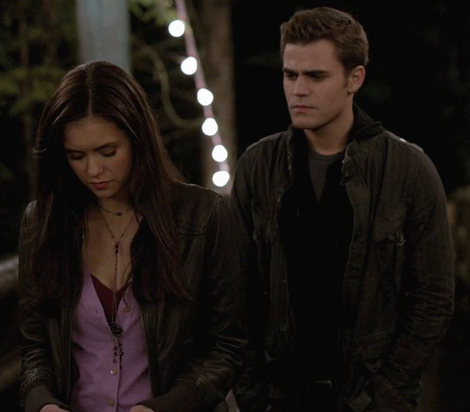 Vampire Diaries Top von Elena Gilbert und Katherine Pierce Gr 34