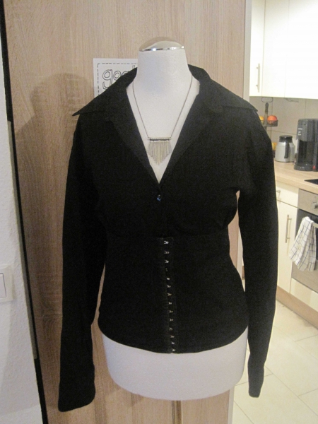 schwarze Bluse Korsettstil