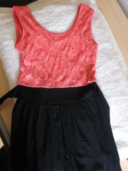 Sommerkleid pink schwarz mit Spitze