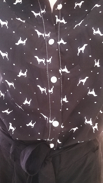 Bluse mit Hundemuster