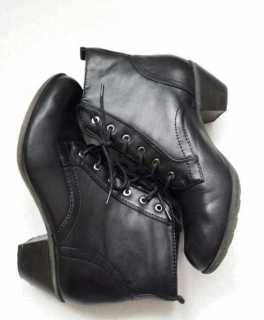 Schwarze Stiefeletten