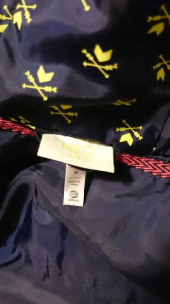 Parka Adidas dunkelblau Bündchenärmel Stickung