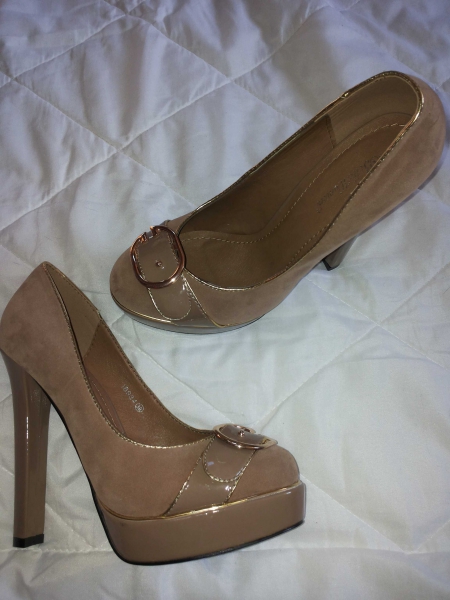 NEUE High Heels, hellbraun (beige), Gr. 39