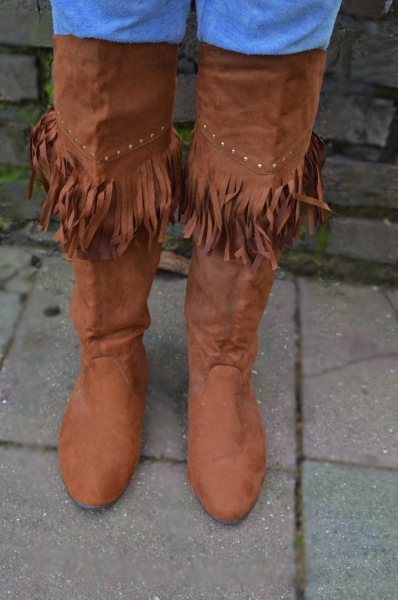 Schöne Cowboystiefel / Indianerstiefel mit Fransen Größe 41
