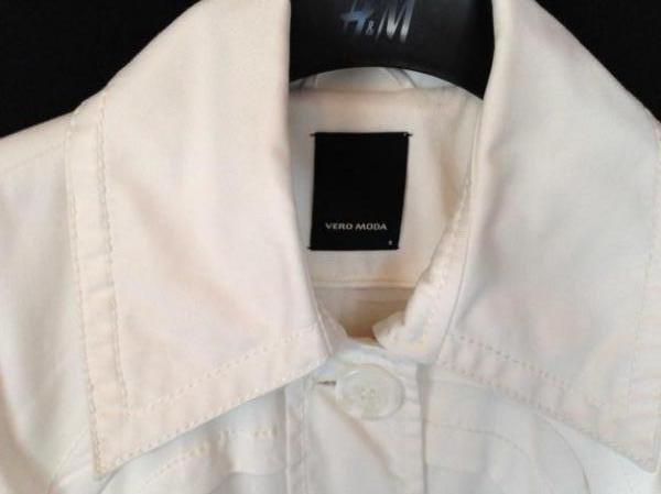 Trenchcoat mit Gürtel von Vero Moda in S