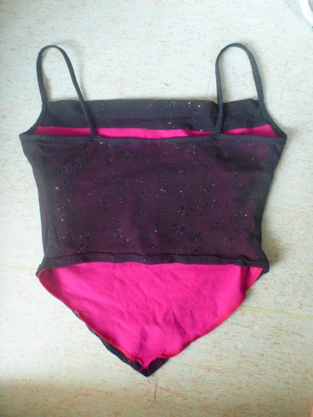 edles Top mit Wasserfall-Ausschnitt und Glitzer