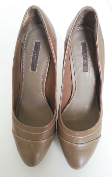 Zara taupe-/grau-/beigefarbene Highheels/Pumps aus Kunstleder Gr. 37