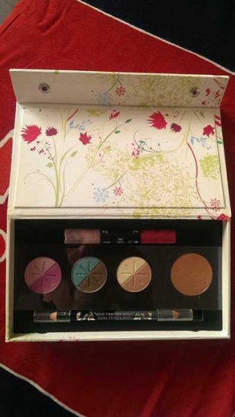 Make Up - Set für Augen-Lippen-Teint von 