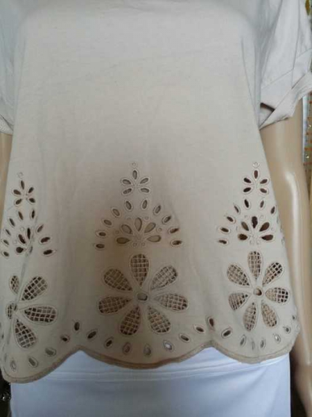 Wunderschöne Bluse mit schöne gestrickten dursichtigen Blummen / Conscions Collection H&M