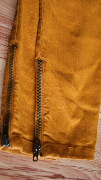 senfgelbe Zara TRF Jeans