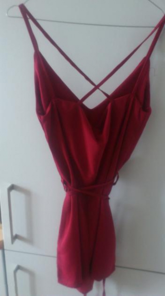 Jumpsuit mit tollem Rückenausschnitt in Bordeauxrot