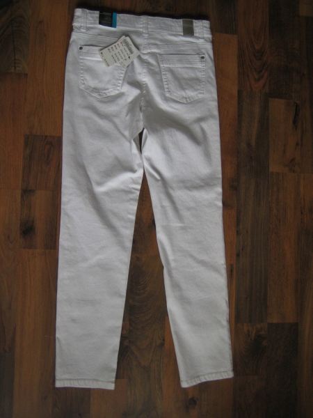 Weiße Jeans neu