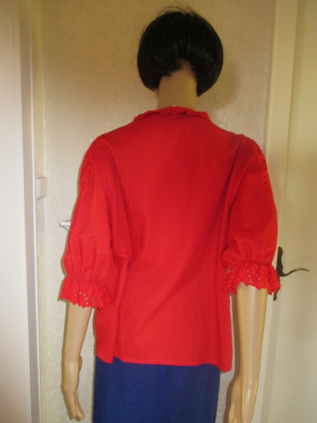 NEUw Romantik Batist Loch- Stickerei Original Vintage Designer Dirndl Oktoberfest Trachten Bluse Gr. 42- 44/ M- L rot