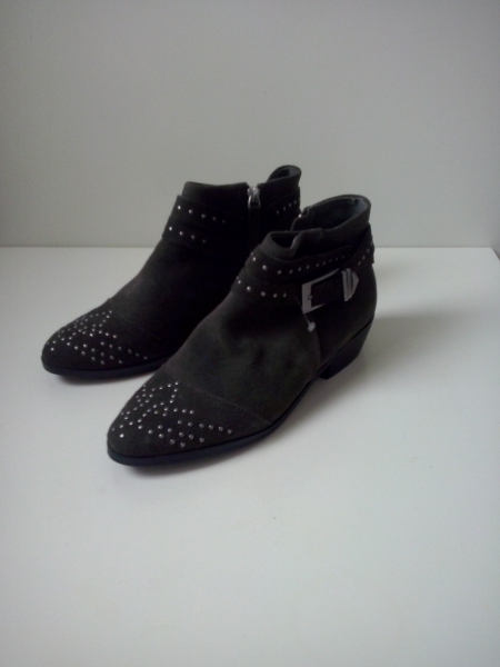 Ankleboots aus Wildleder