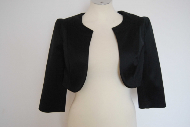 Coast  Neuwertige  Bolerojacke aus Satin  Trendi