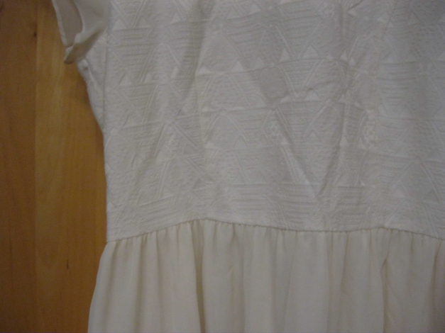 Cremefarbenes Kleid von H&M