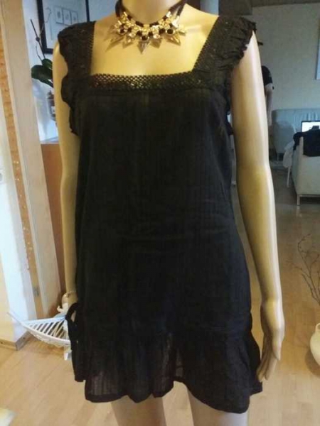 Sehr schöne lange Bluse/Tunika mit Details aus spitze / Okay