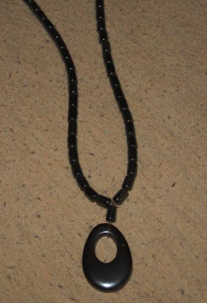 Hämatitketten mit verschiedenen Anhängern