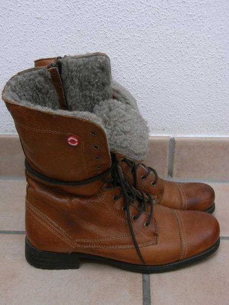 rotbraune Echtleder Schnürstiefel