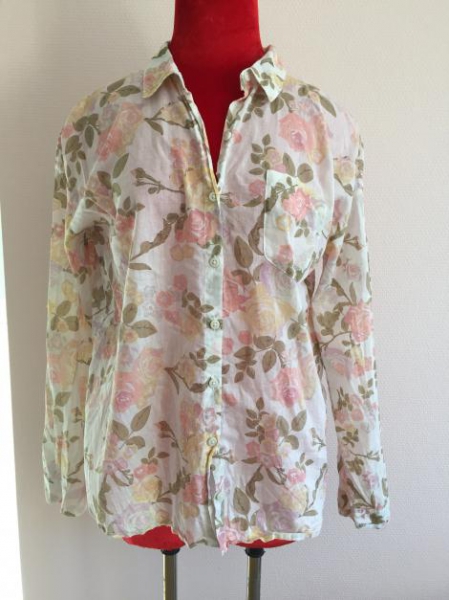 Bluse mit Rosenmuster von H&M