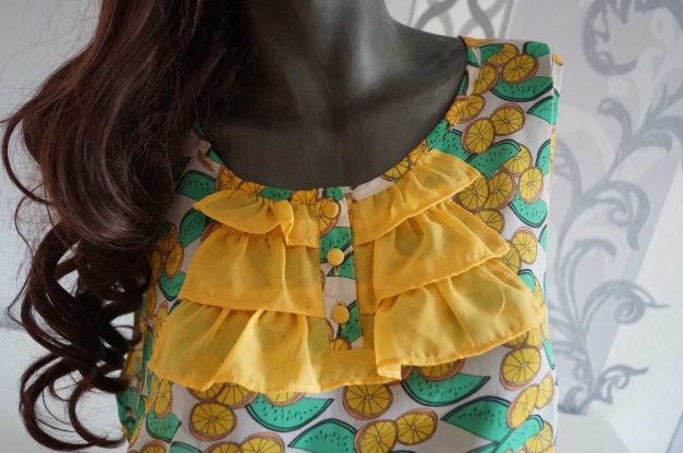 Süße Babydoll Bluse mit Rüschen Zitronen Rockabilly XL 42 44 Gelb Grün Weiß