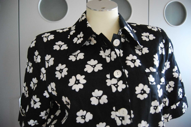 Vintage True Blümchen-Blüten Kleid Trendi