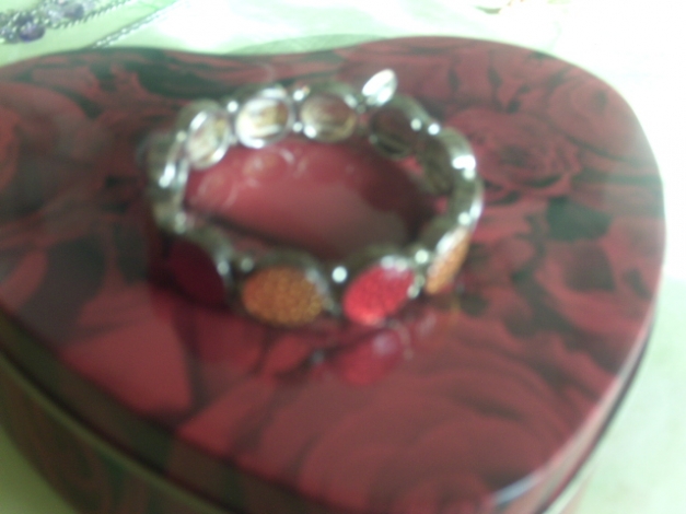 *** Armband mit Steinen ***