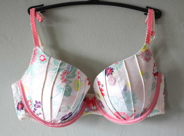 Bügel-BH 80C Blumenmuster Blumenprint Flowerprint Florales Muster